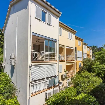 In 42955 Apartment *