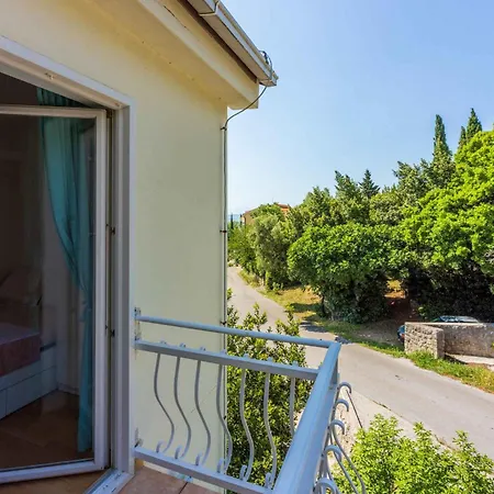 Apartment In 42955 *